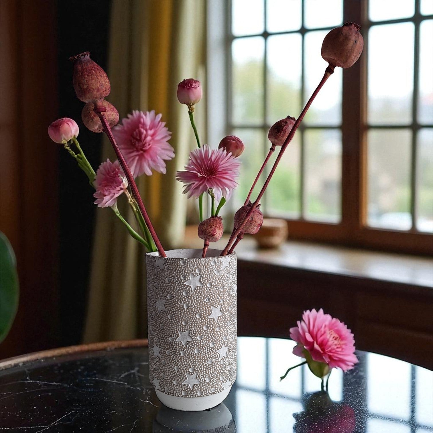 Keramik-Sternenvase | Dekorativ mit Sternenmuster | Für Trockenblumen | 21,5 cm
