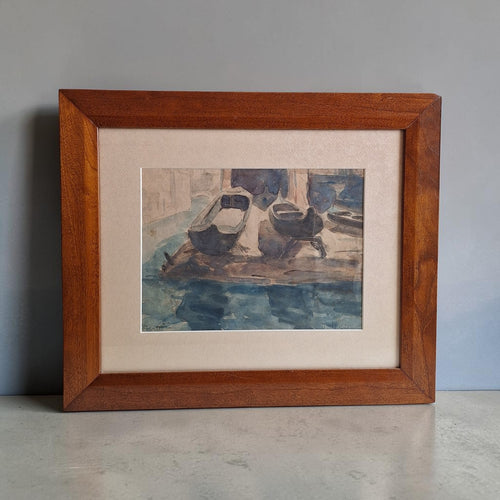 Impressionistische aquarel van Lucillo Golfetto met een Venetiaans kanaal en gondels, gesigneerd en gedateerd 1928, ingelijst in een houten lijst met glas, 34,5×41 cm.