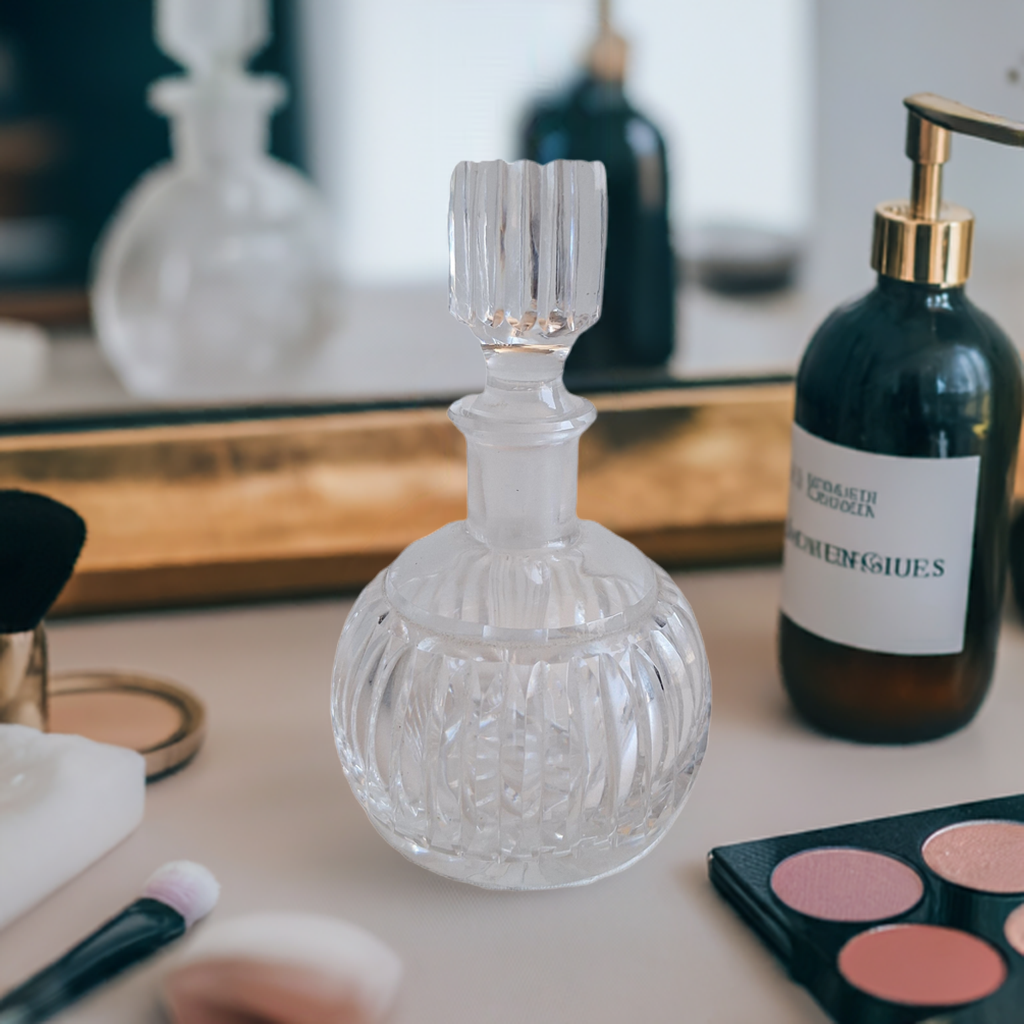 Kristall-Parfümflakon | Eau de Cologne | Geschliffenes Design | H. 12 cm