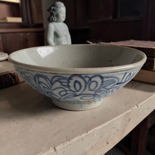 Chinees blauw-wit porseleinen gelukskommetje Qing-dynastie – vooraanzicht