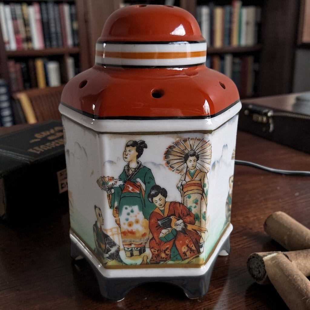 Porseleinen Rauchverzehrer in de vorm van een Chinese pagode, Duitsland circa 1950, H 16 cm, decoratief en werkend