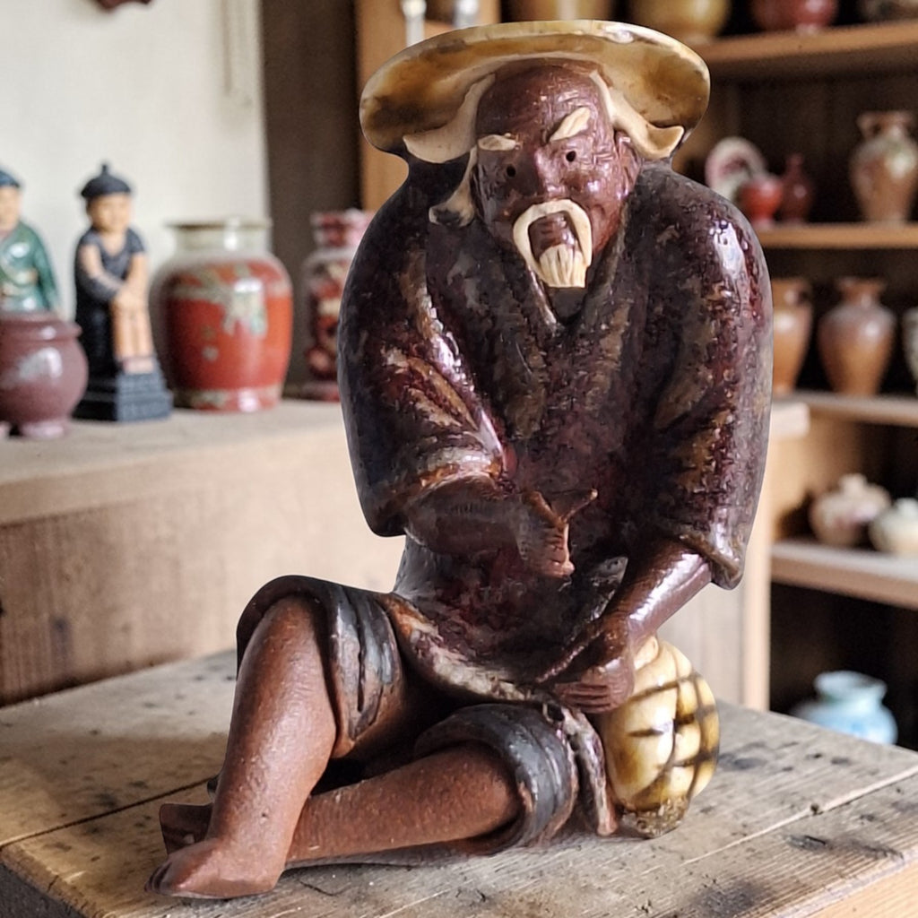 Handgemachte Ton-Mudman-Figur – Shiwan, China, ca. 1980
