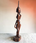 Balinesische Holzfigur Frau mit Korb auf dem Kopf – handgeschnitzt, 21 cm