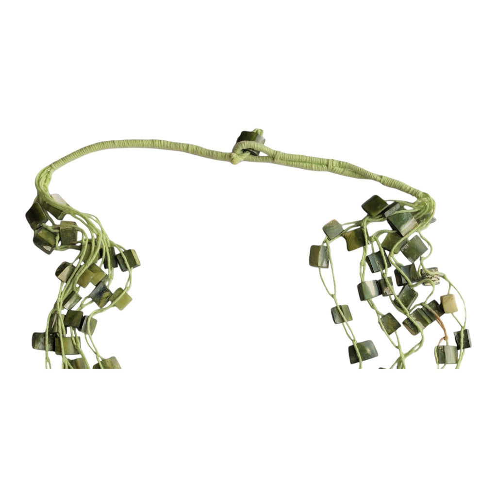 Grüne mehrreihige Perlenkette — Retro-Stil, 96 cm