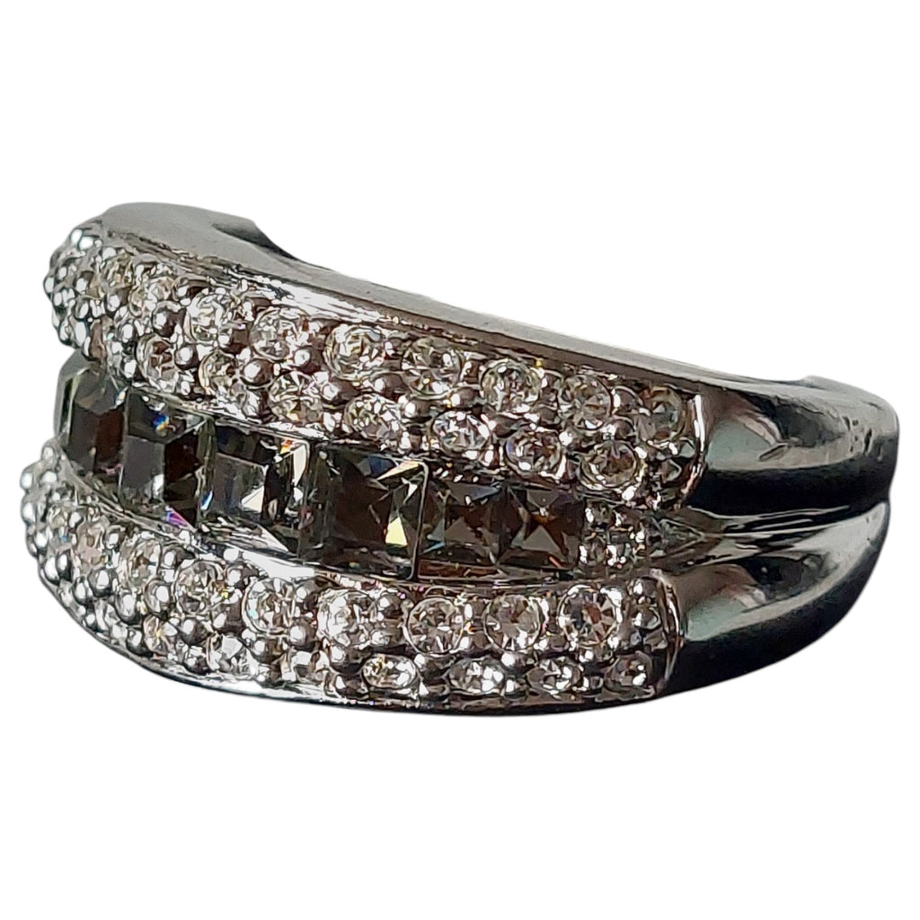 Vintage damesring - M&S zilverkleurig met 5 rijen strass