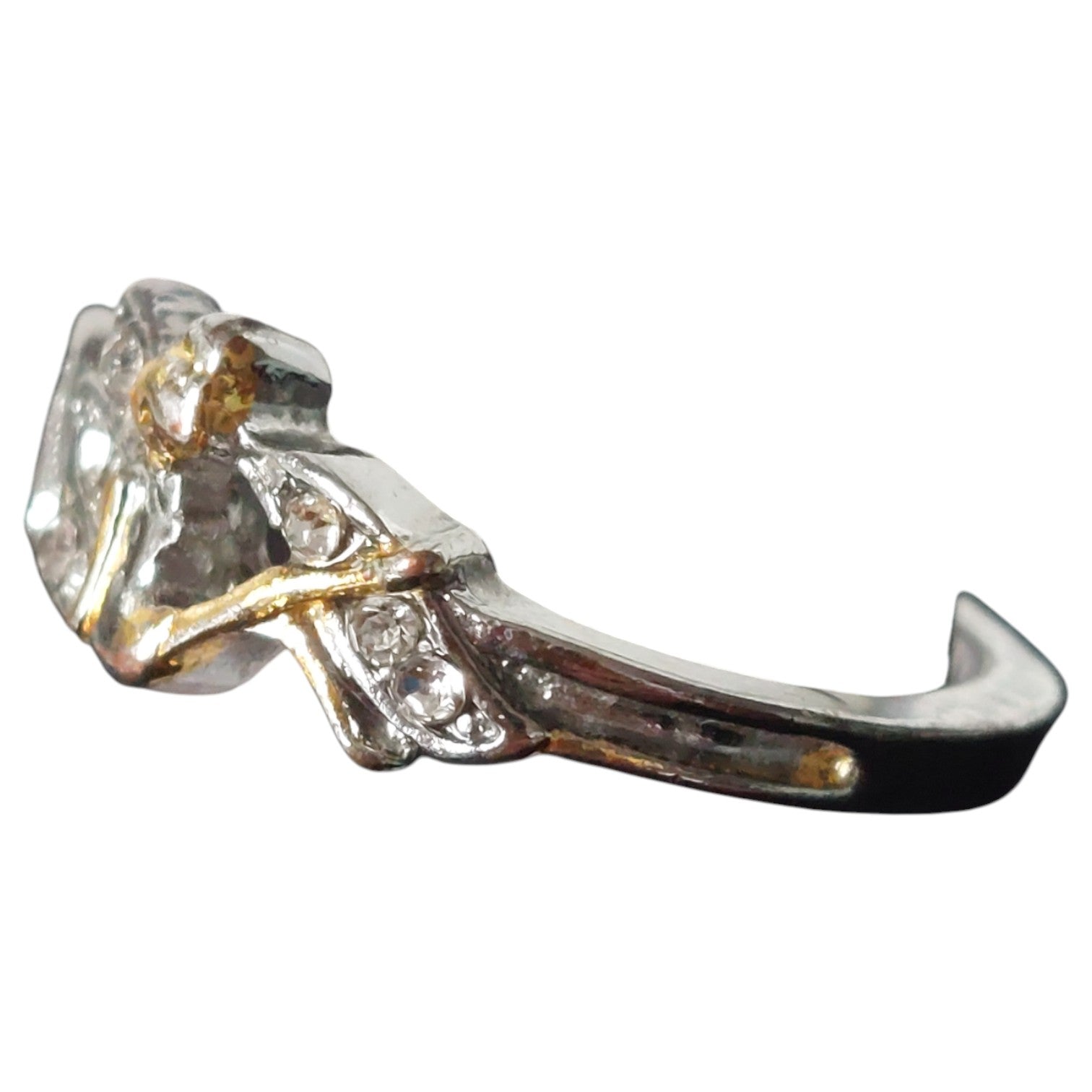 Vintage damesring - tweekleurig feeënring met figuurtje en strass