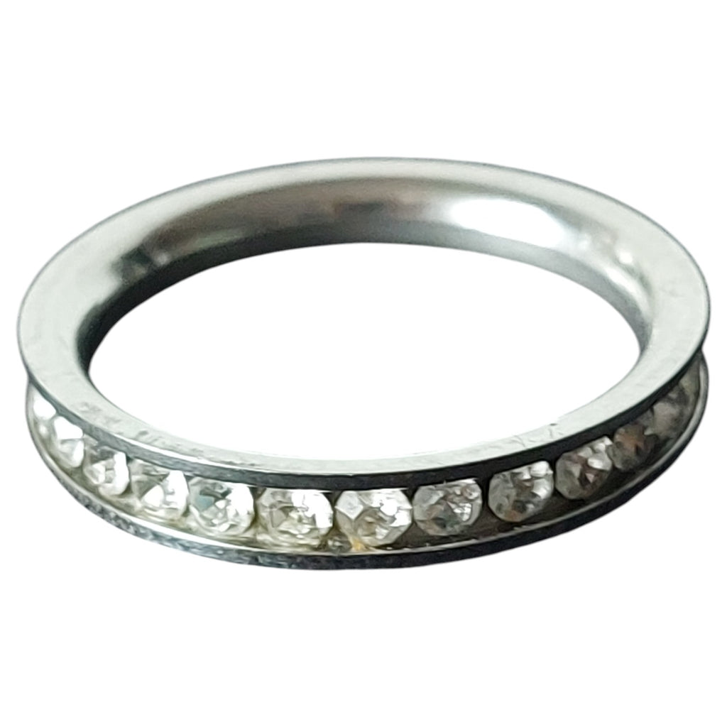 Vintage damesring - zilverkleurig alliance met strass rondom