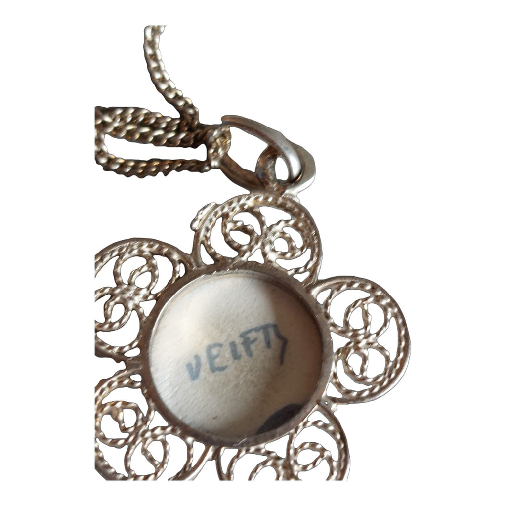 Silver Delft blue filigree pendant and chain