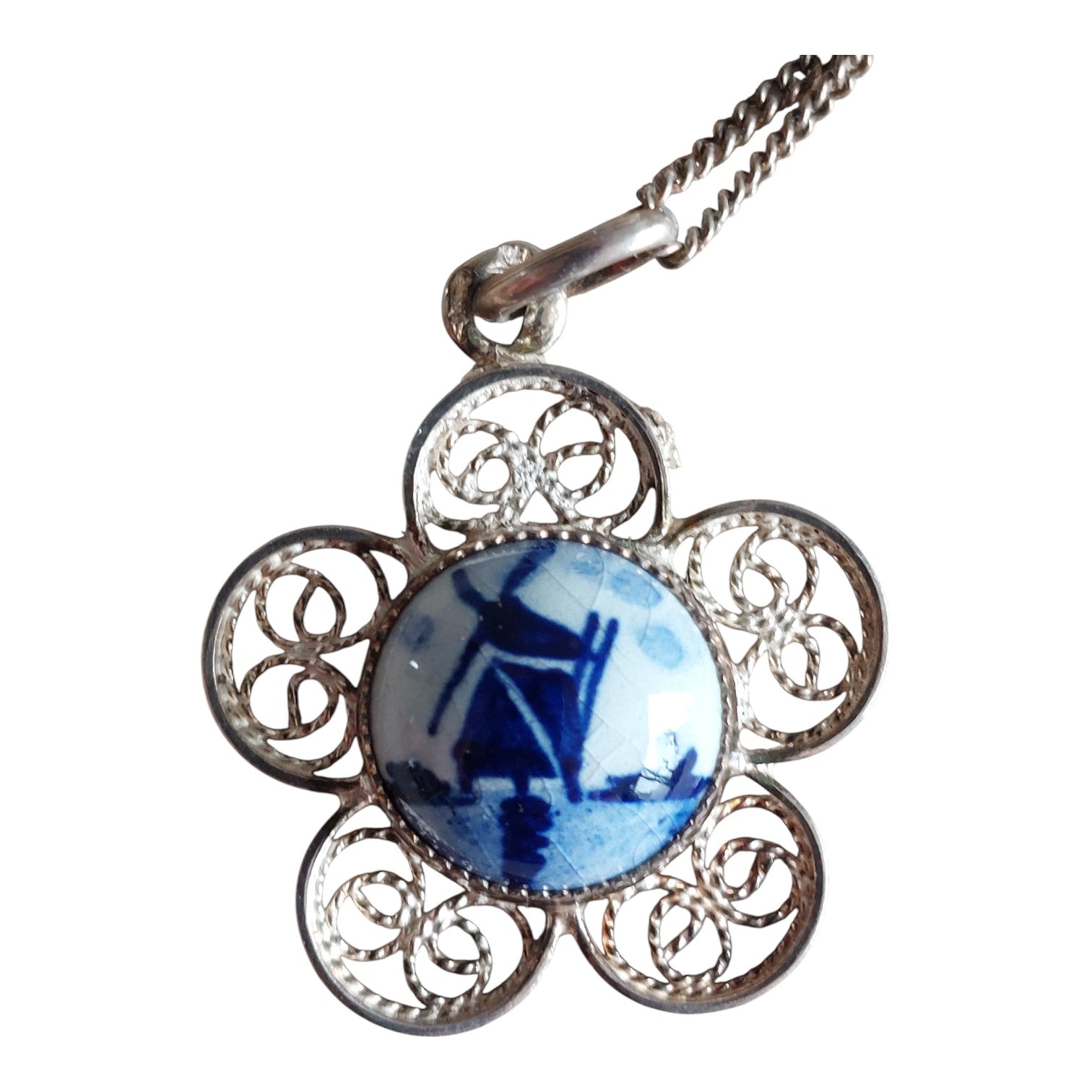 Silver Delft blue filigree pendant and chain