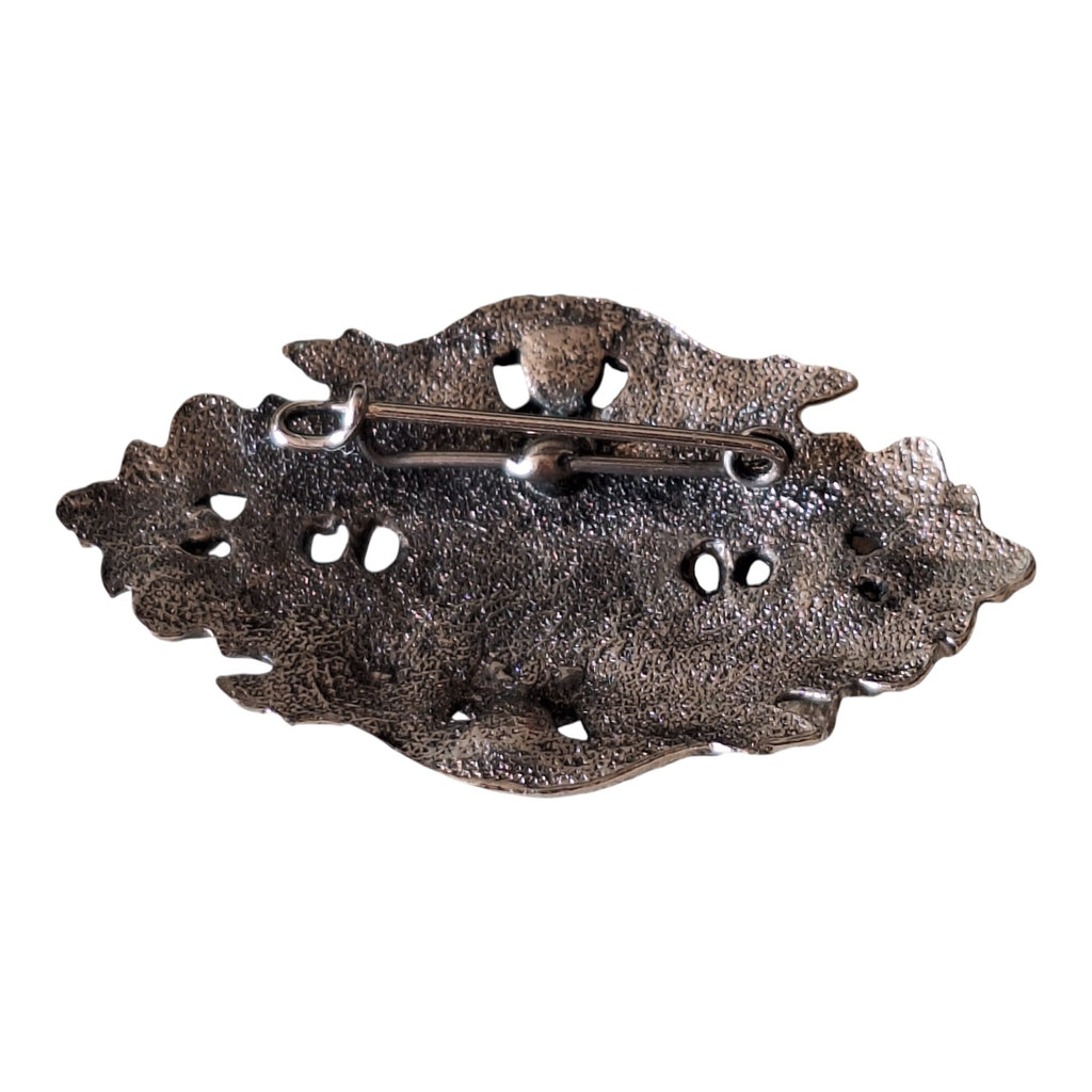 Silberfarbene Kamée-Brosche mit Strass – Retro-Kostümschmuck