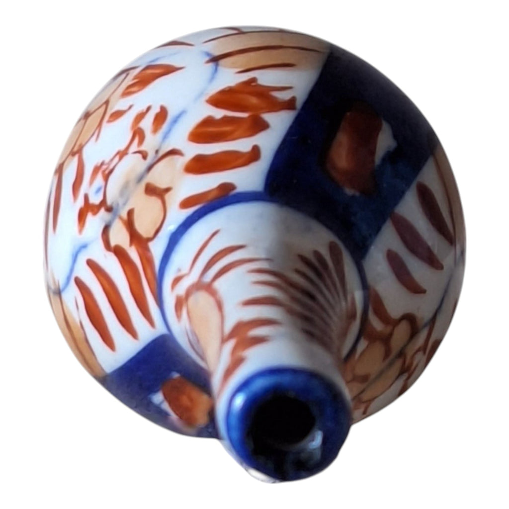 Imari Miniatur-Pfeifenvase – Eulenform, japanisches Porzellan, Meiji-Periode