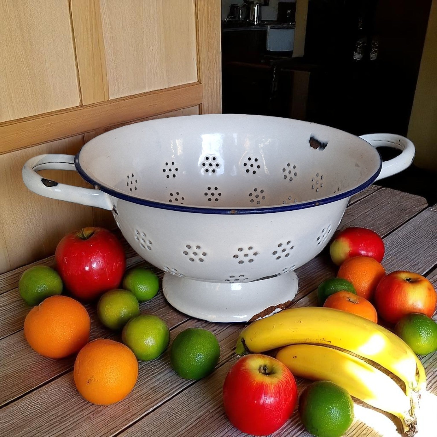 Vintage weißes Emaille-Sieb Ø 25,5 cm