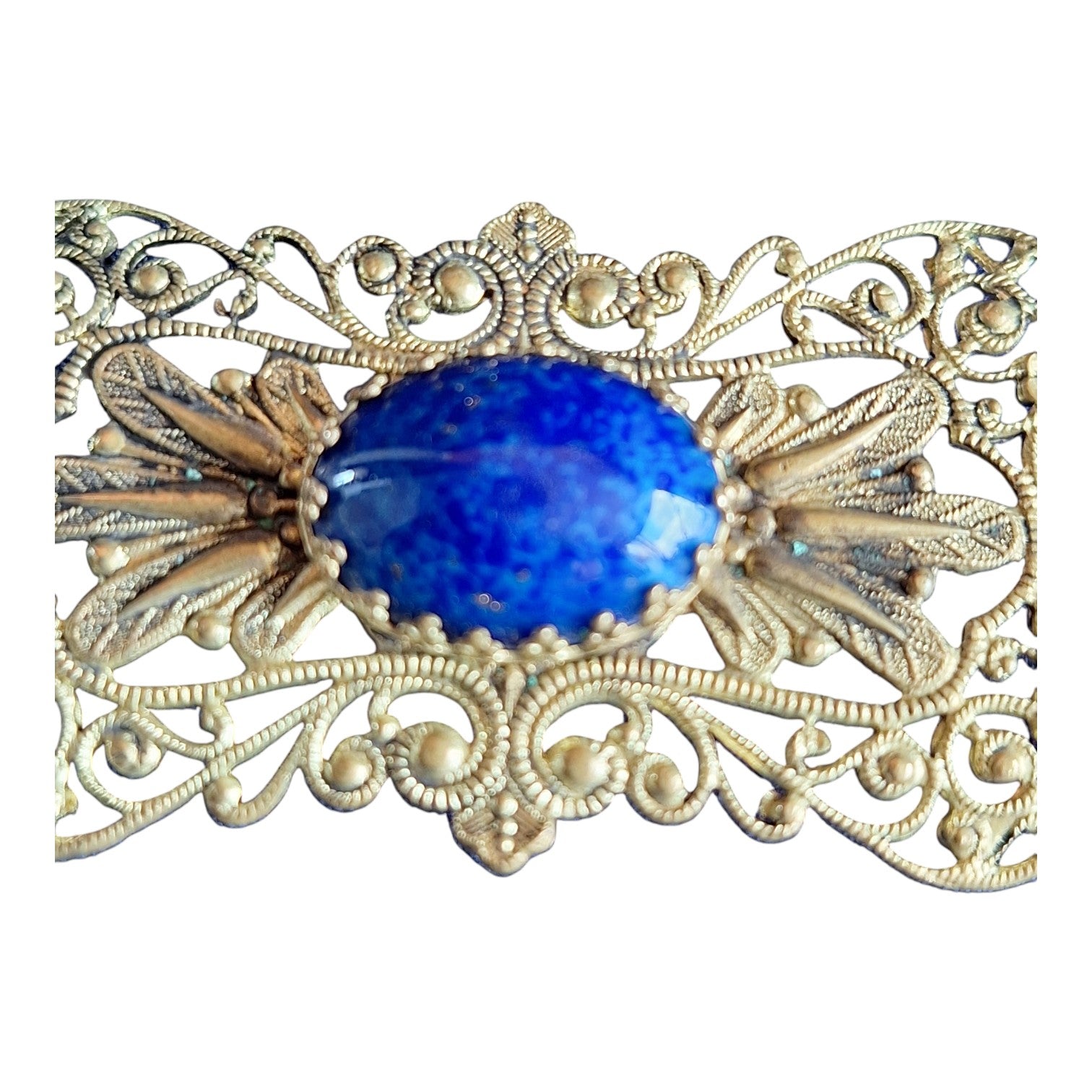 Filigrane Brosche mit blauem Stein – Reich verzierter Modeschmuck