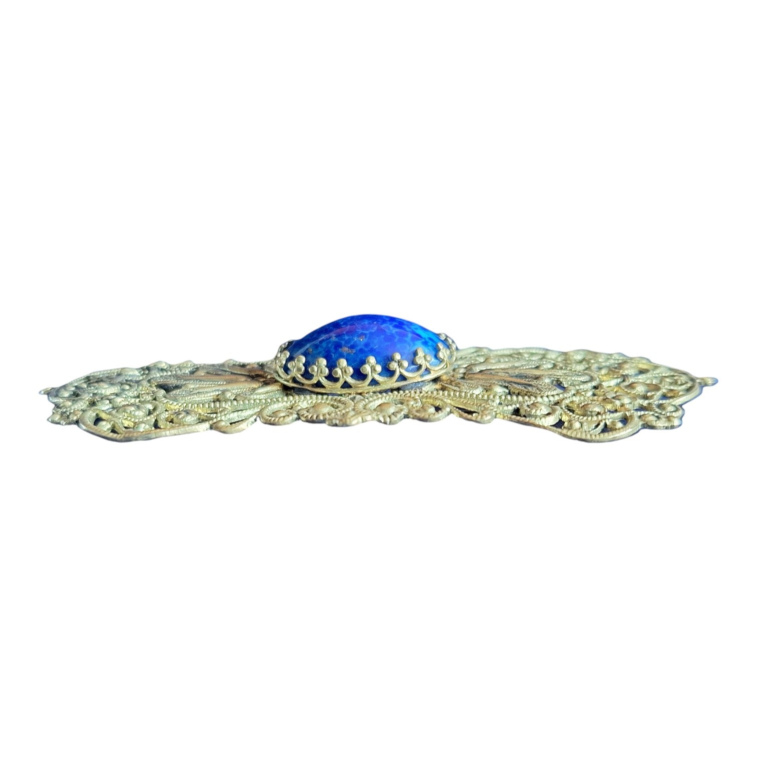 Filigrane Brosche mit blauem Stein – Reich verzierter Modeschmuck