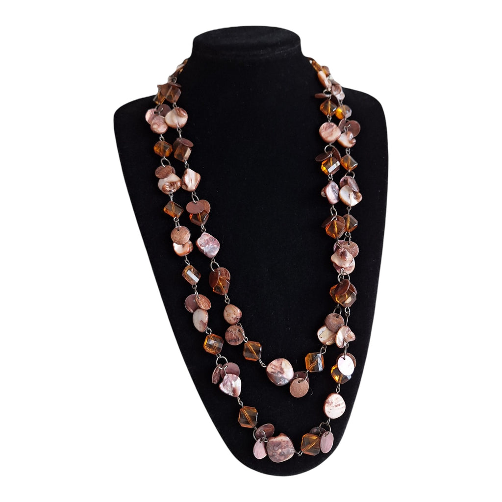 Necklace with stones and discs