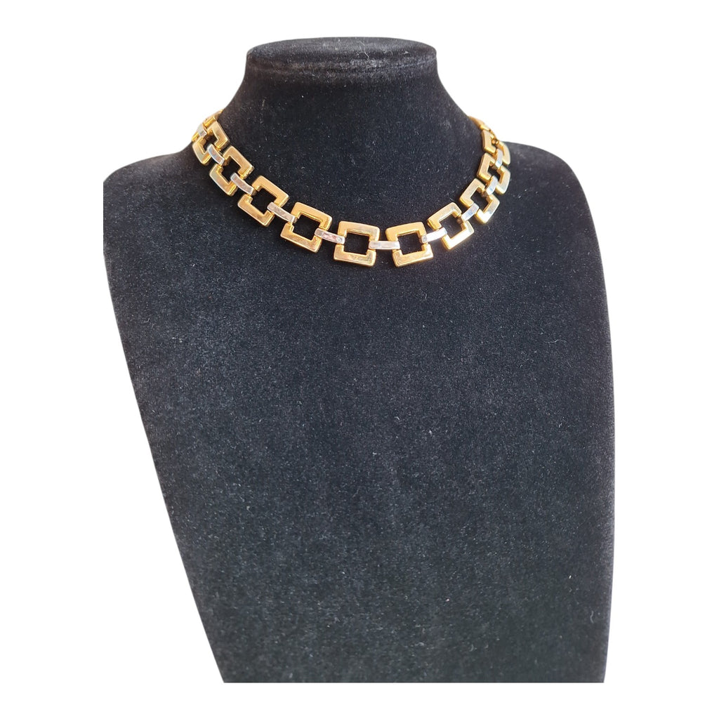 Gold-coloured necklace with chunky links