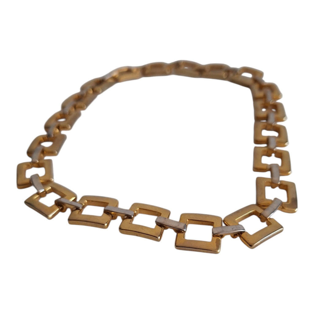 Gold-coloured necklace with chunky links