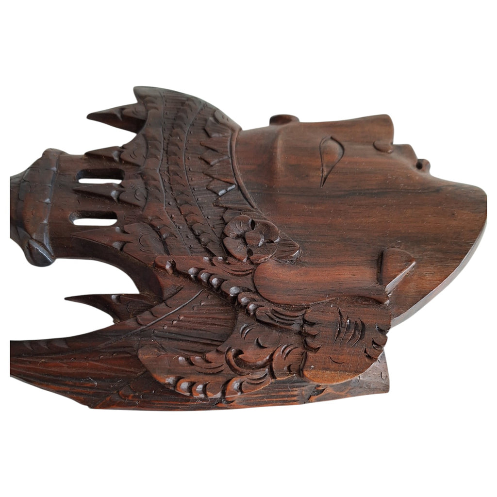 Javanisches Holzrelief Gottheit – Rama oder Sita, Java, Indonesien