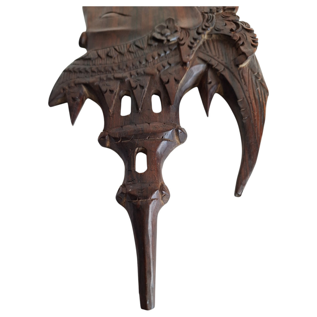 Javanisches Holzrelief Gottheit – Rama oder Sita, Java, Indonesien