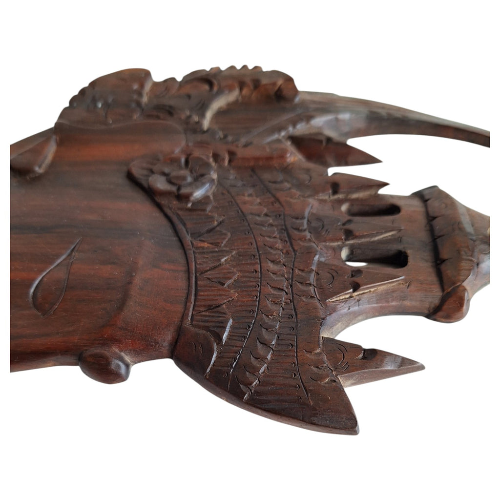 Javanisches Holzrelief Gottheit – Rama oder Sita, Java, Indonesien