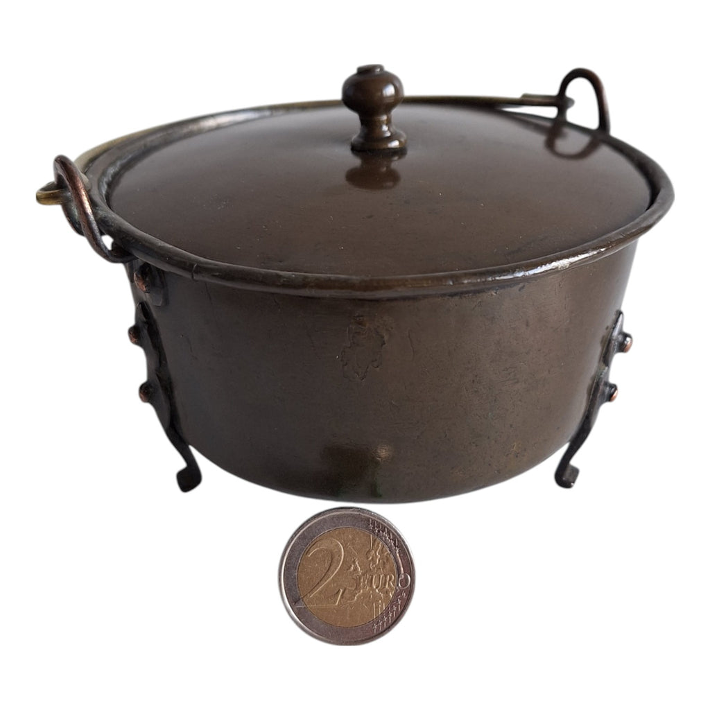 antikes Rotkupferpfännchen, 7 cm hoch