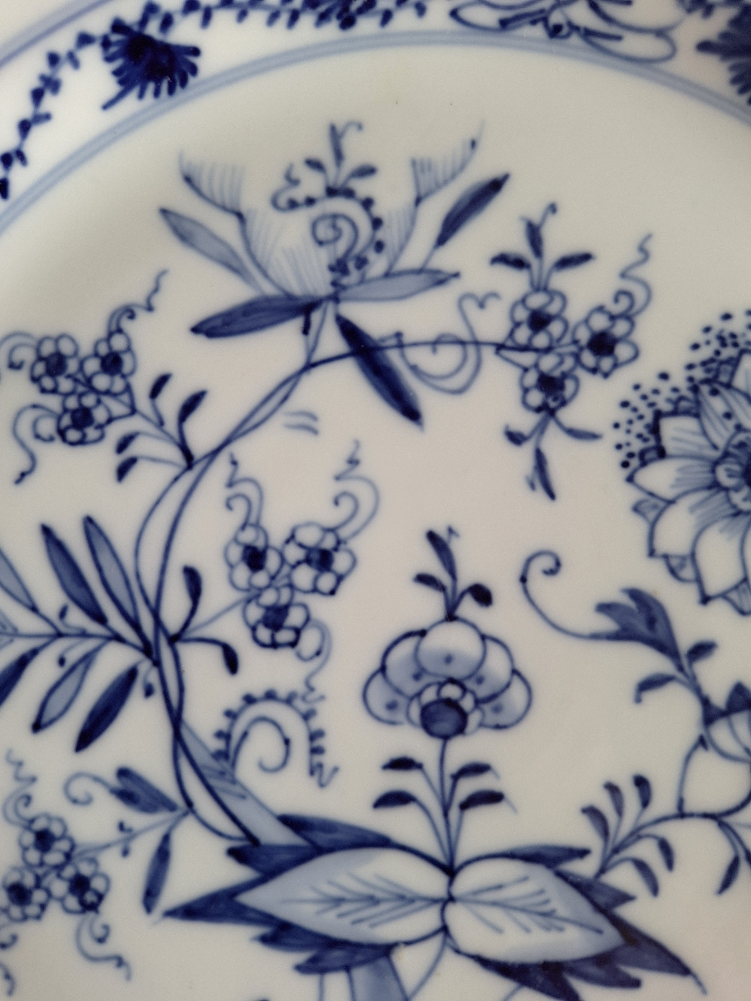 Louis Regout Mosa Teller | Zwiebelmuster Dekor | Maastrichter Porzellan | Ø 21,7 cm