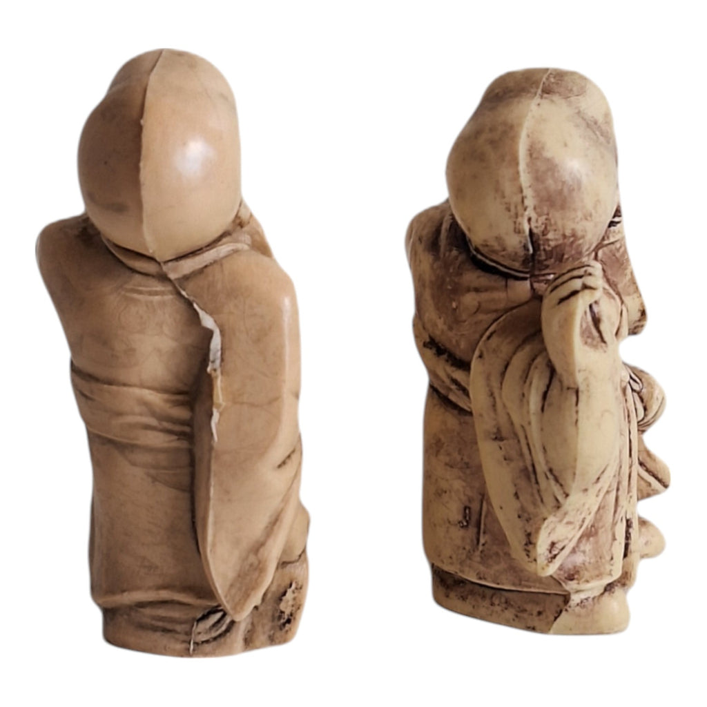 Set aus 4 Figuren im Netsuke-Stil – französische Kunststoffreproduktion, Biskuit