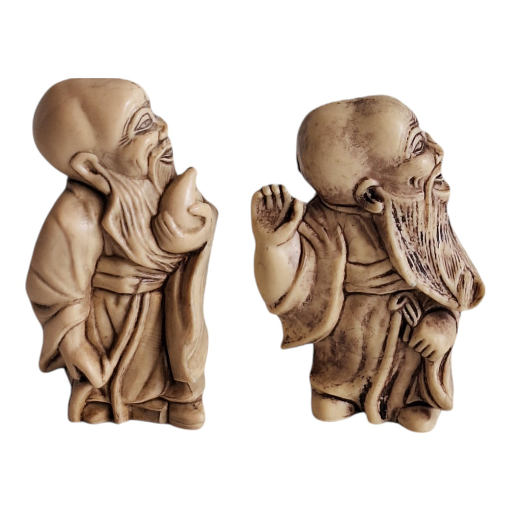 Set aus 4 Figuren im Netsuke-Stil – französische Kunststoffreproduktion, Biskuit