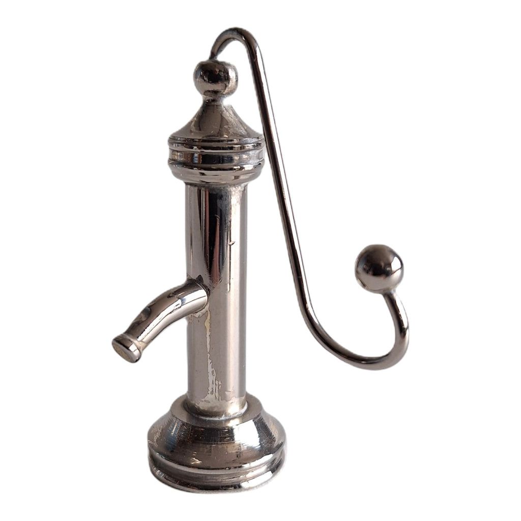 Versilberte Miniatur-Wasserpumpe