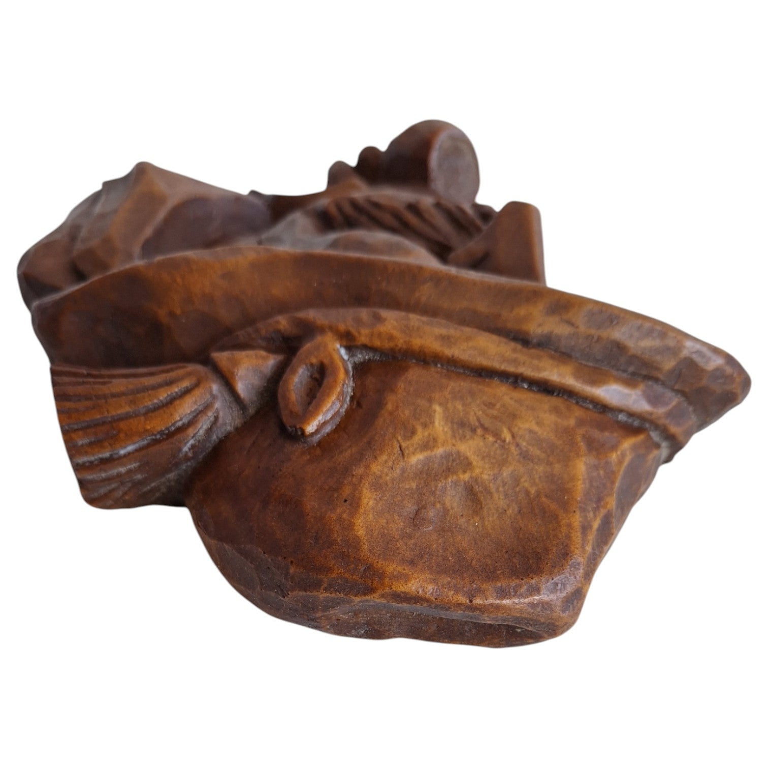 Holzgeschnitzte Figur Mann mit Hut, Schnurrbart und Pfeife – Schwarzwald-Stil