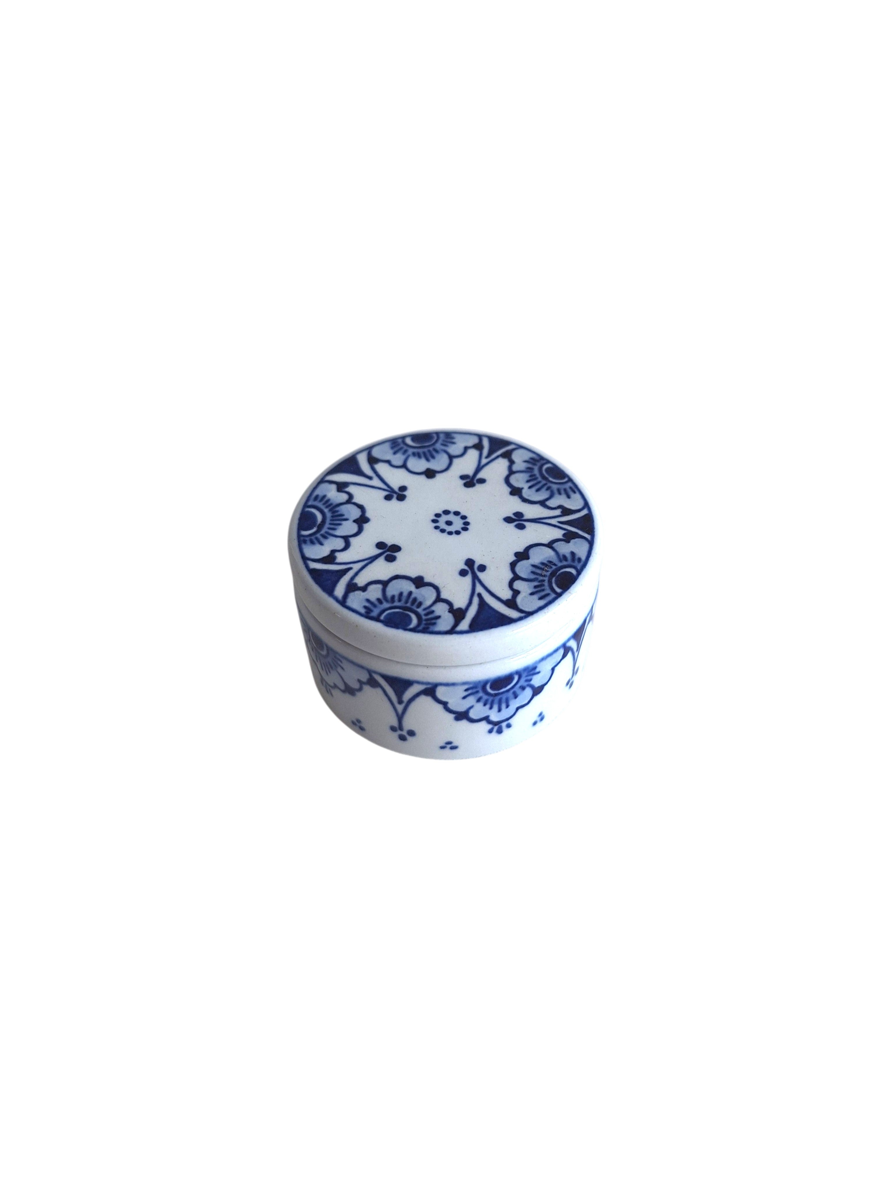 Royal Delft Delfter Blau Pillendose | Meistermaler S.J.A. Rinsma | Jahresbuchstabe DS 1998