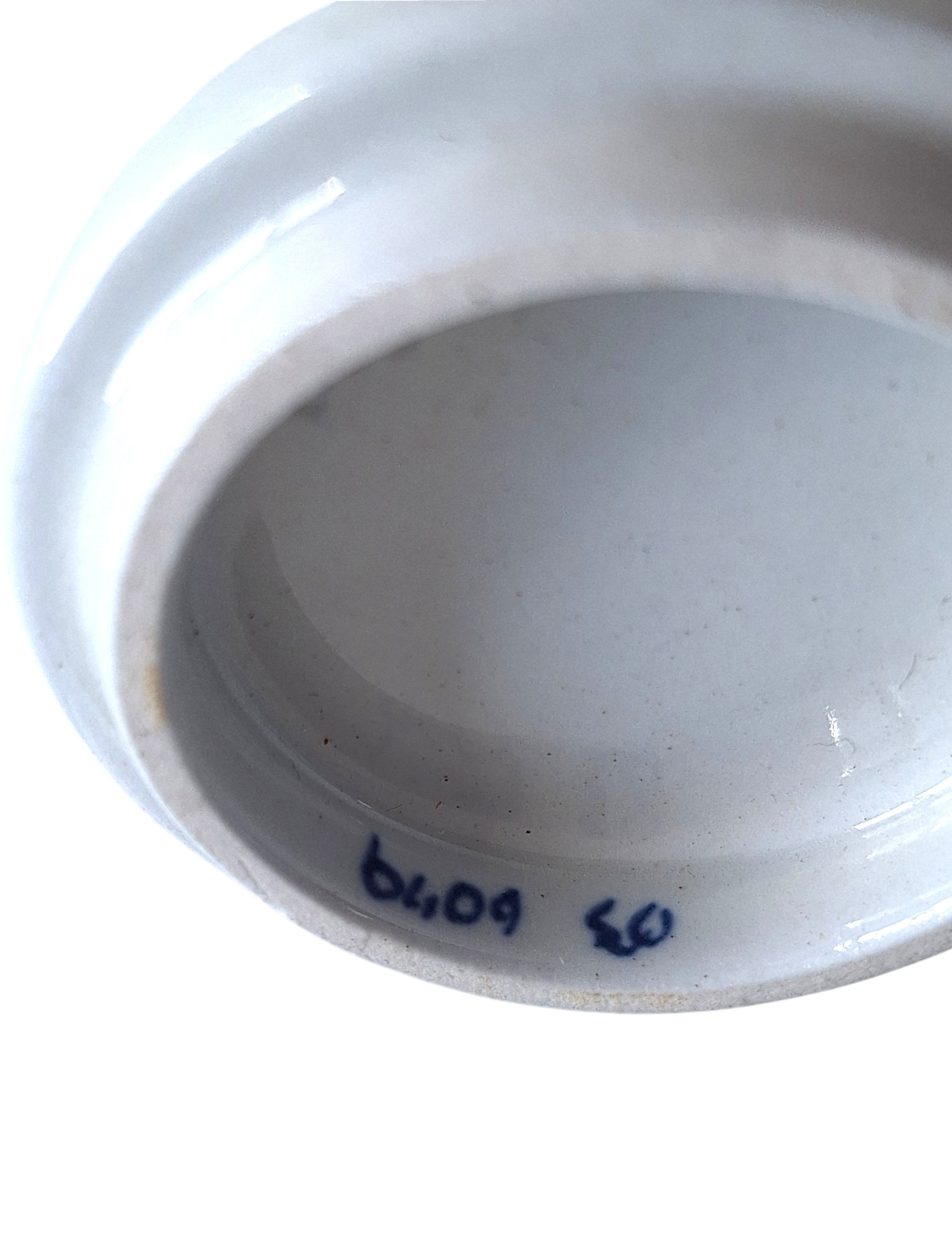 Royal Delft Delfter Blau Pillendose | Meistermaler S.J.A. Rinsma | Jahresbuchstabe DS 1998