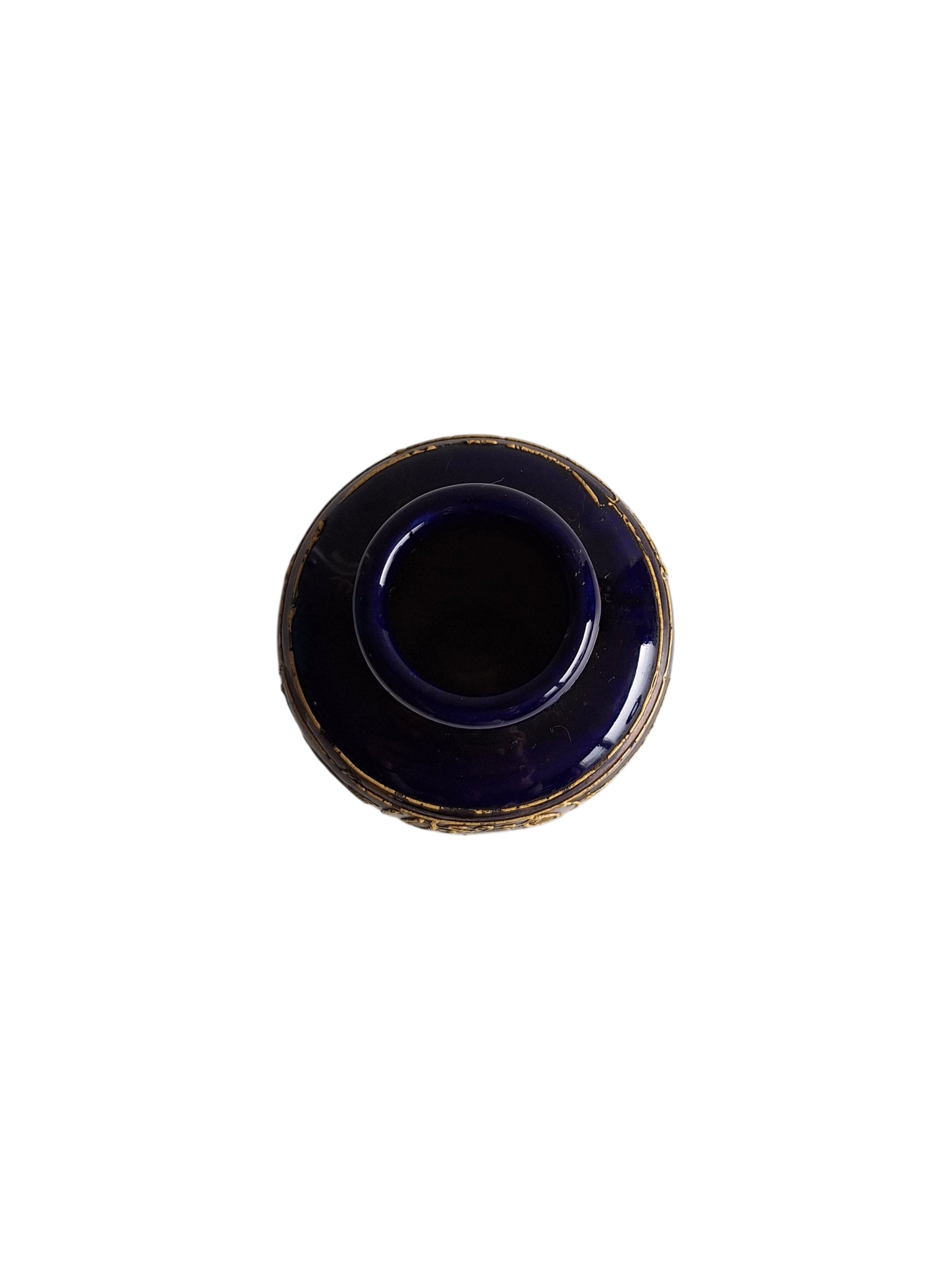 Japanische Satsuma-Vase mit dunkelblauer Glasur & Goldakzenten – Meiji-Zeit