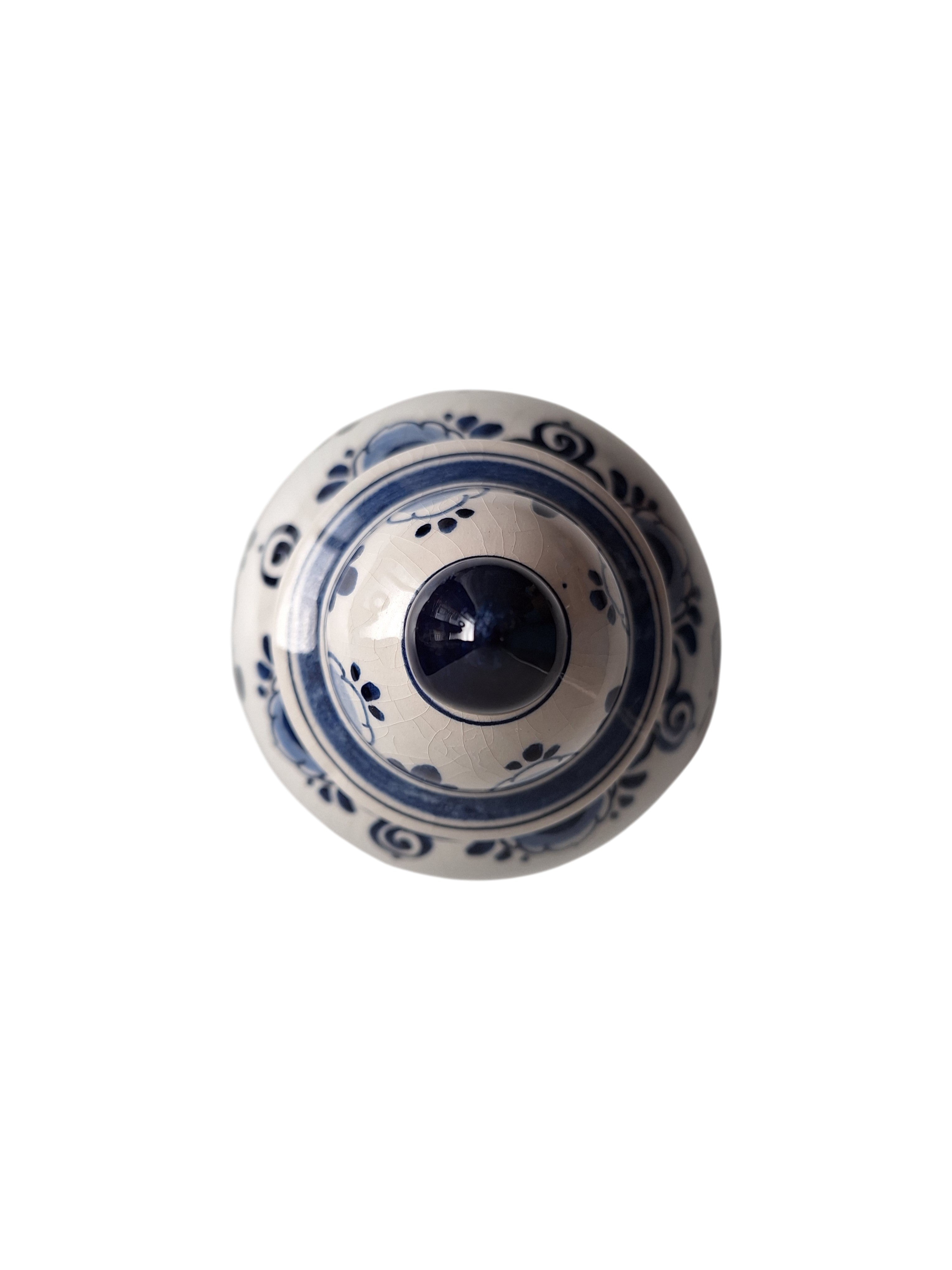 Delfts Blaue Deckelvase | Keramikfabrik Velsen | Ingwertopf Baluster Handbemalt