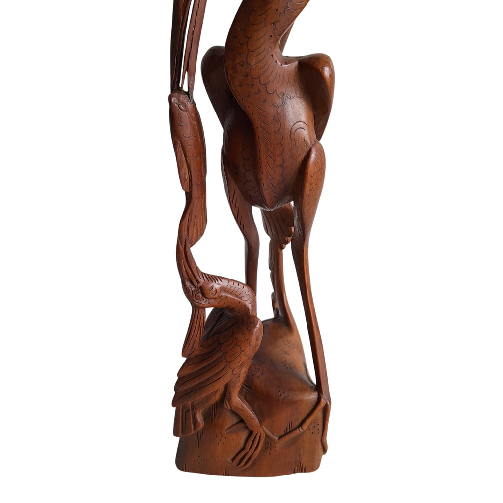 Reiher mit Jungtier – Balinesische handgeschnitzte Holzfigur (29,5 cm)