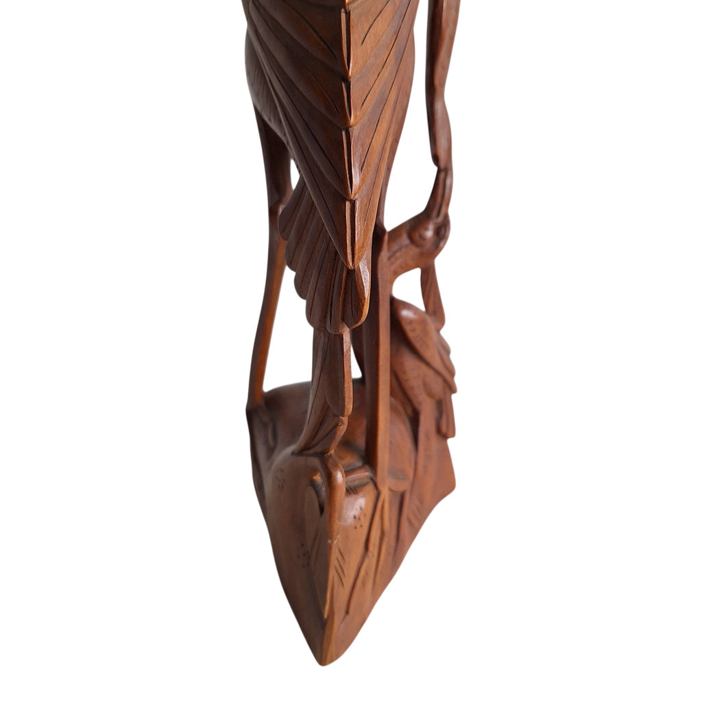 Reiher mit Jungtier – Balinesische handgeschnitzte Holzfigur (29,5 cm)