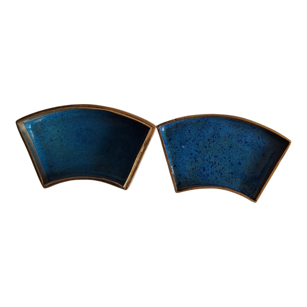 Halbrunde Cloisonné-Schachtel mit Paradiesvögeln