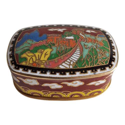 Cloisonné-Schachtel mit Chinesischer-Mauer-Motiv