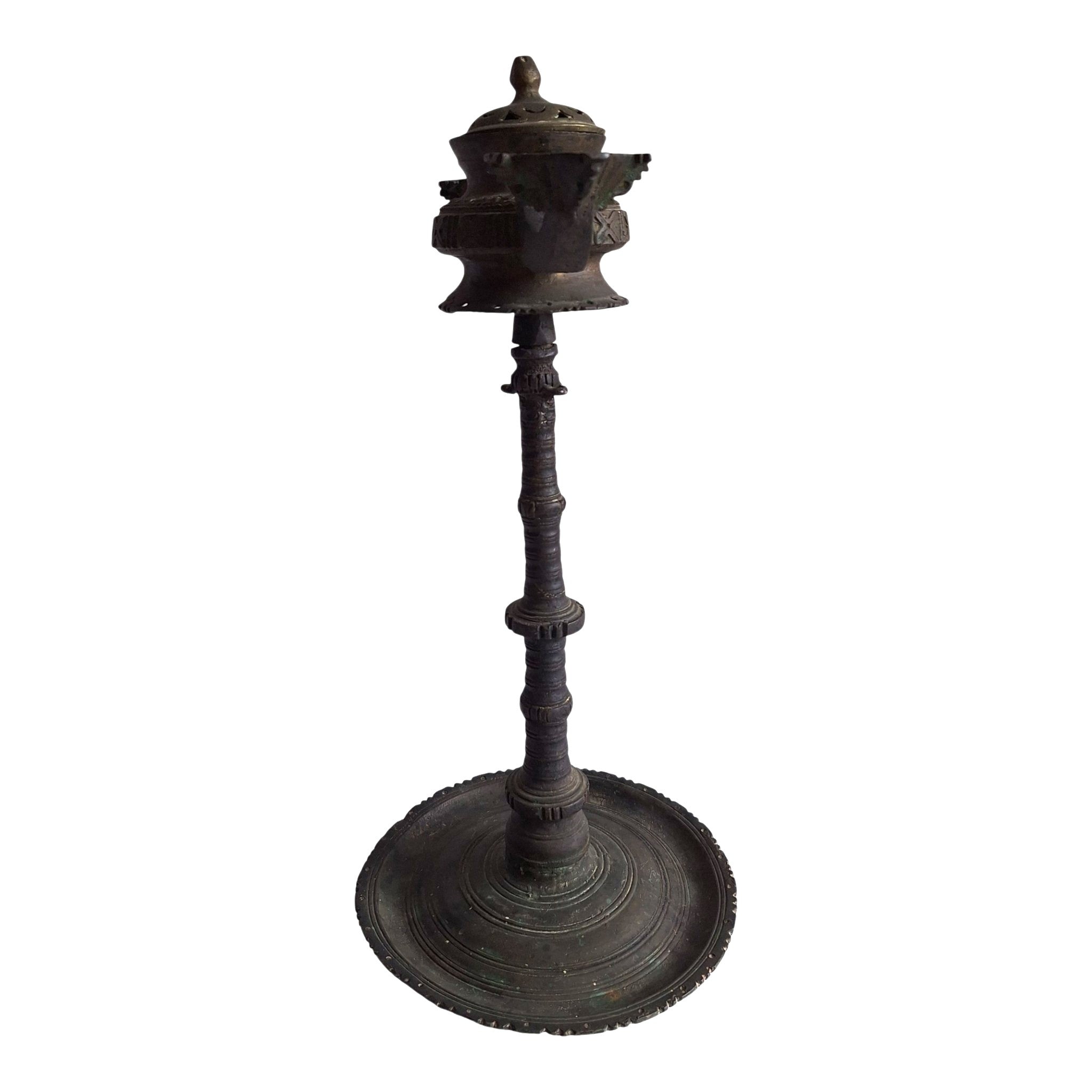 Bronzene Tempelöllampe aus Südostasien mit Tiermotiven