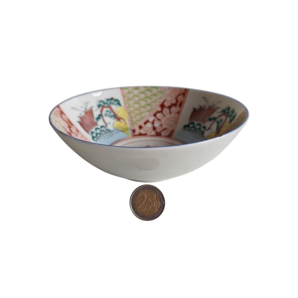 Japanse Imari Kom met Karakters op Onderzijde – Handbeschilderd Porselein, Arita