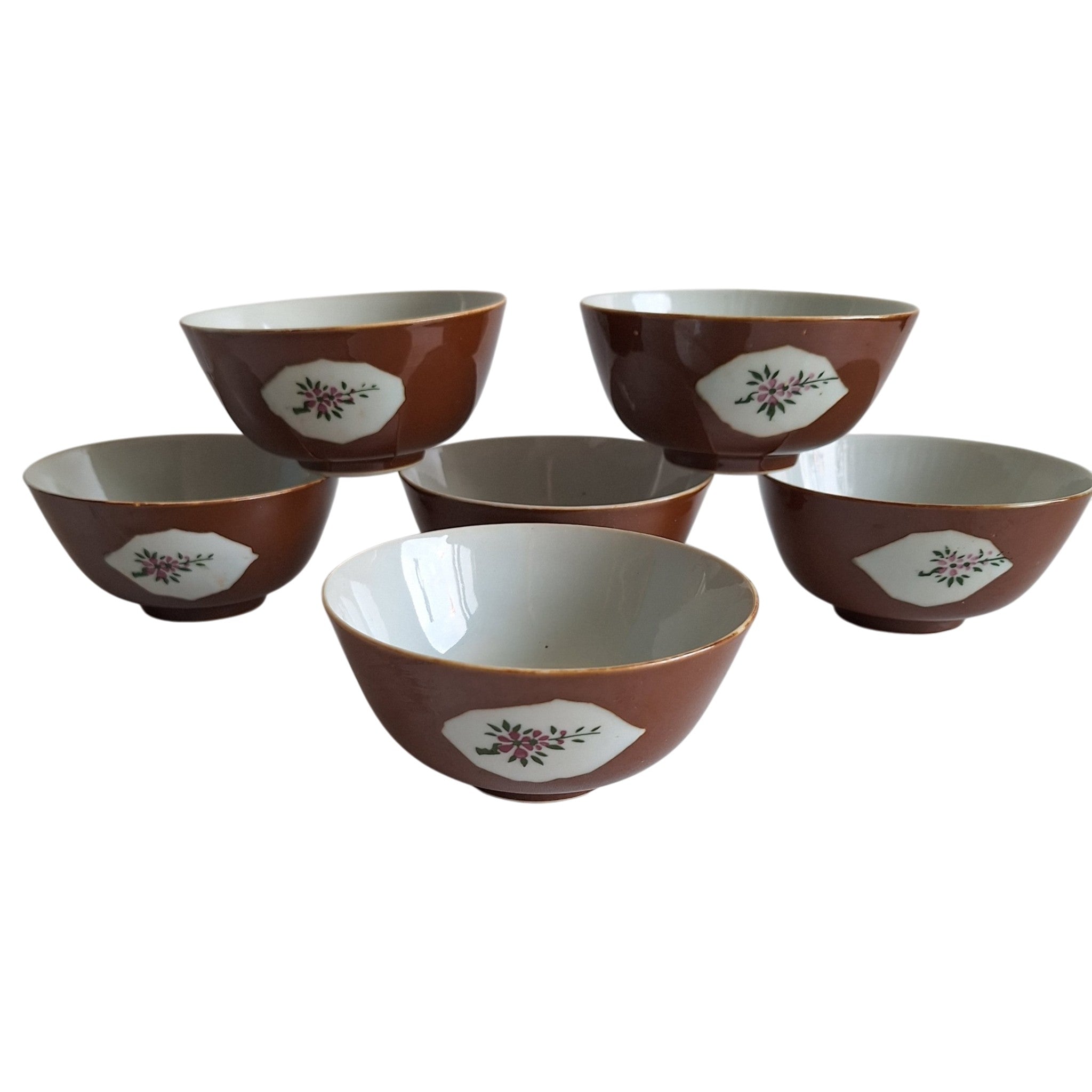 Set van 6 Chinese Café au Lait Kommen – Batavia Porselein, Qianlong-periode