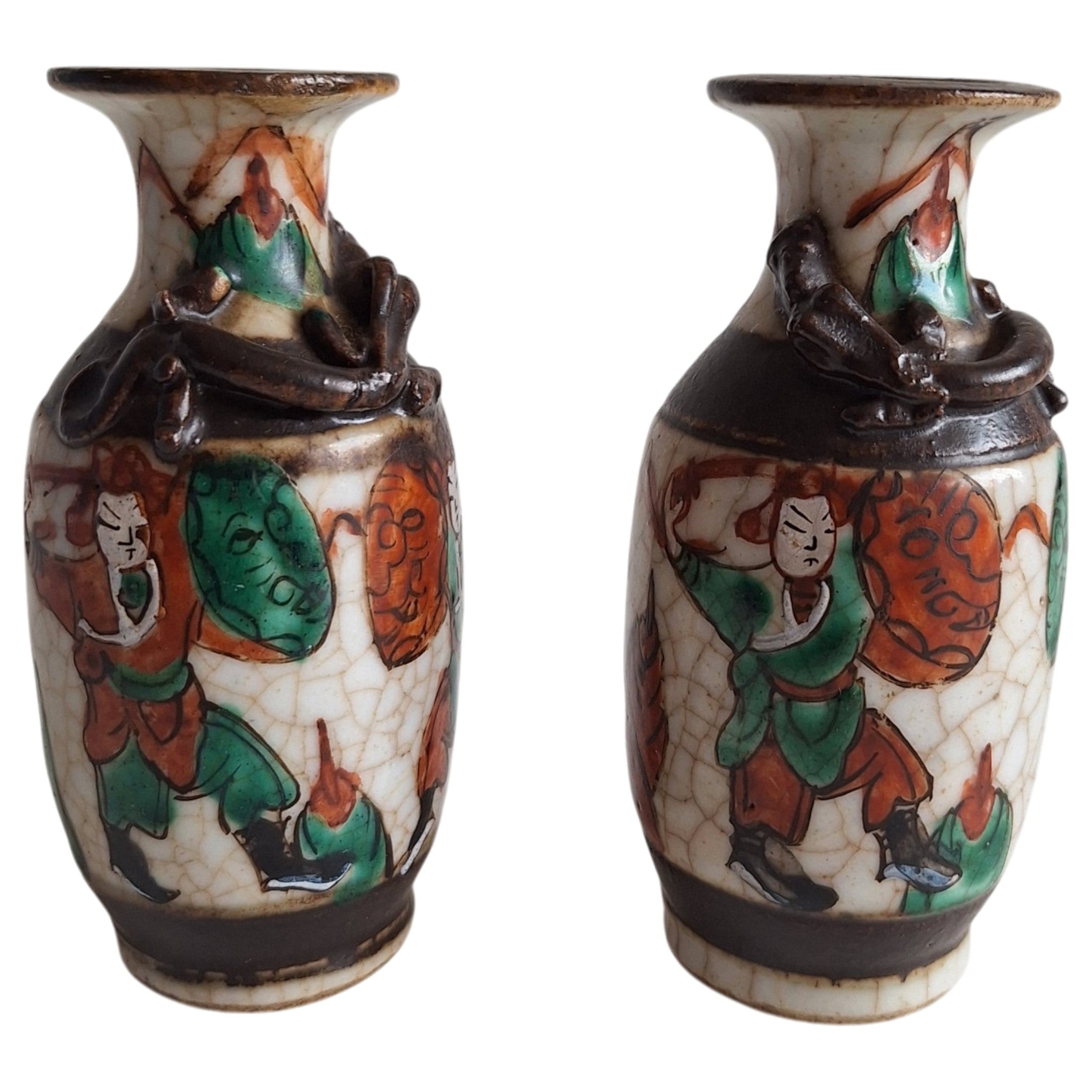 Set van 2 Nanking Stijl Miniatuurvaasjes – Chinees Porselein met Krijgersfiguren en Craquelé Glazuur