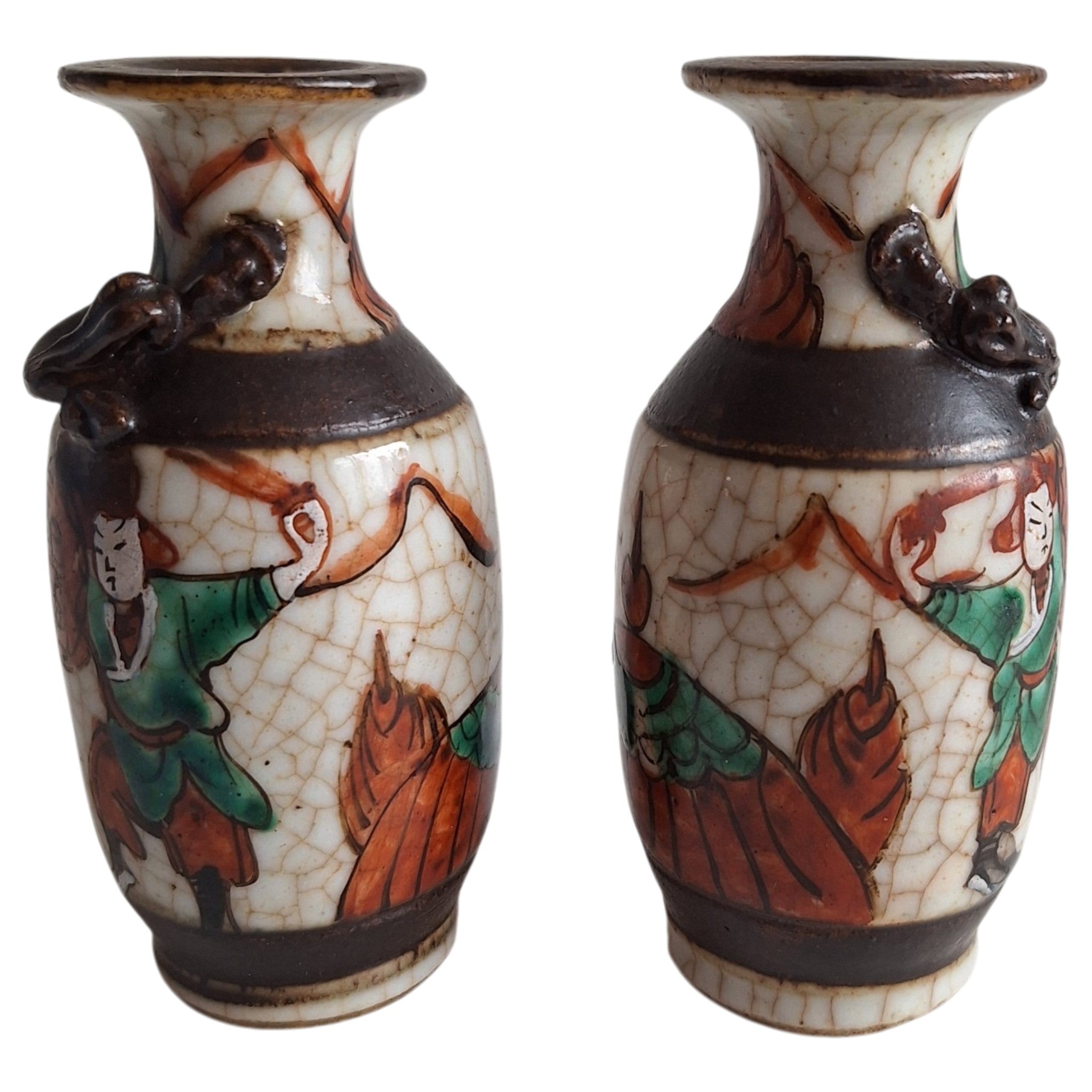 Set van 2 Nanking Stijl Miniatuurvaasjes – Chinees Porselein met Krijgersfiguren en Craquelé Glazuur