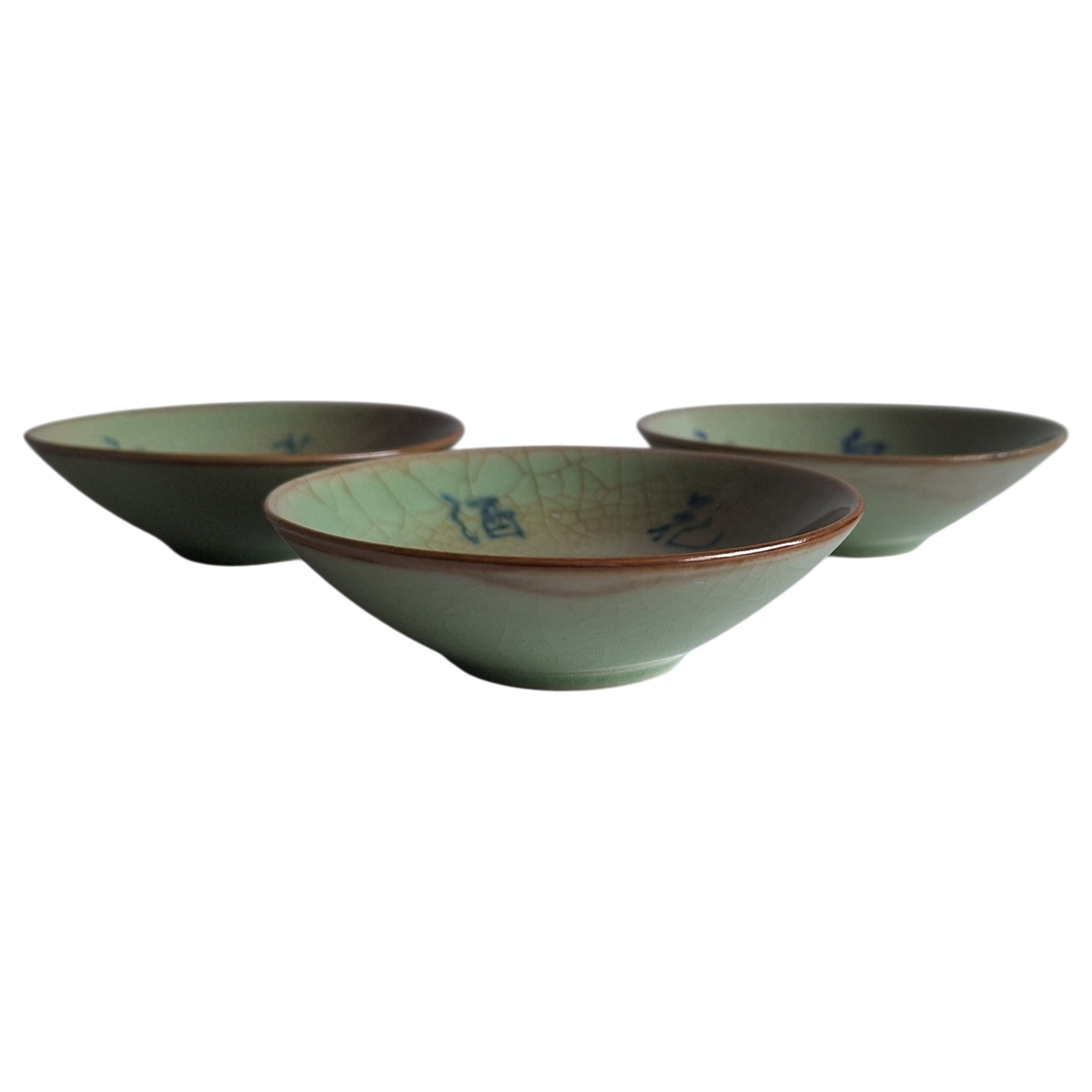Set van 3 Celadon Schaaltjes – Chinees Porselein met Craquelé Glazuur en Kalligrafie