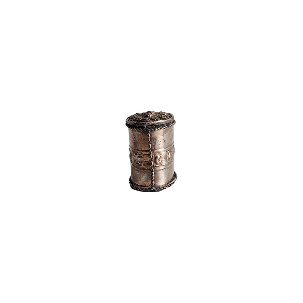 Silver-Plated Pill Box with Embossed Floral Motif – Repoussé Decoration, Antique Patina