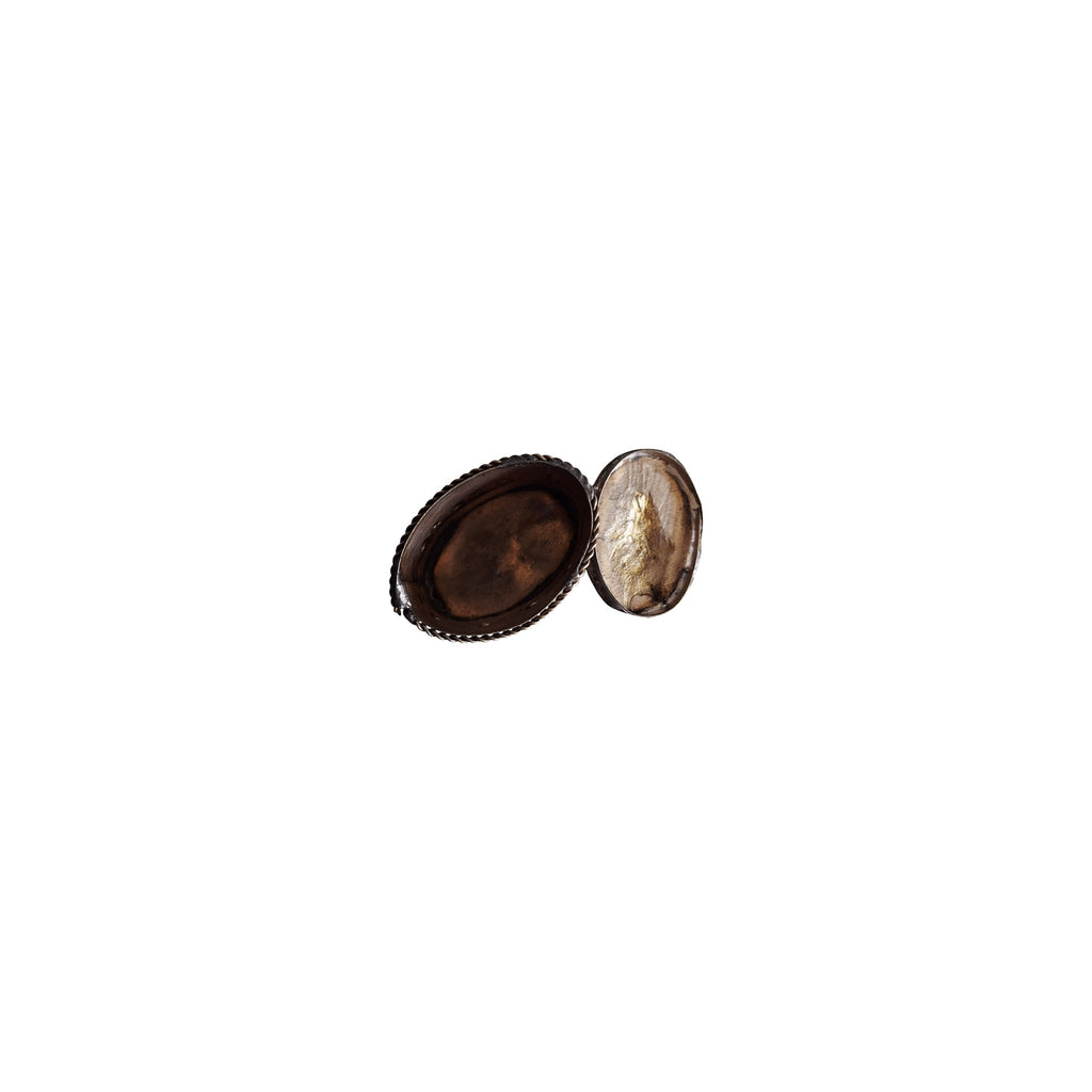 Silver-Plated Pill Box with Embossed Floral Motif – Repoussé Decoration, Antique Patina