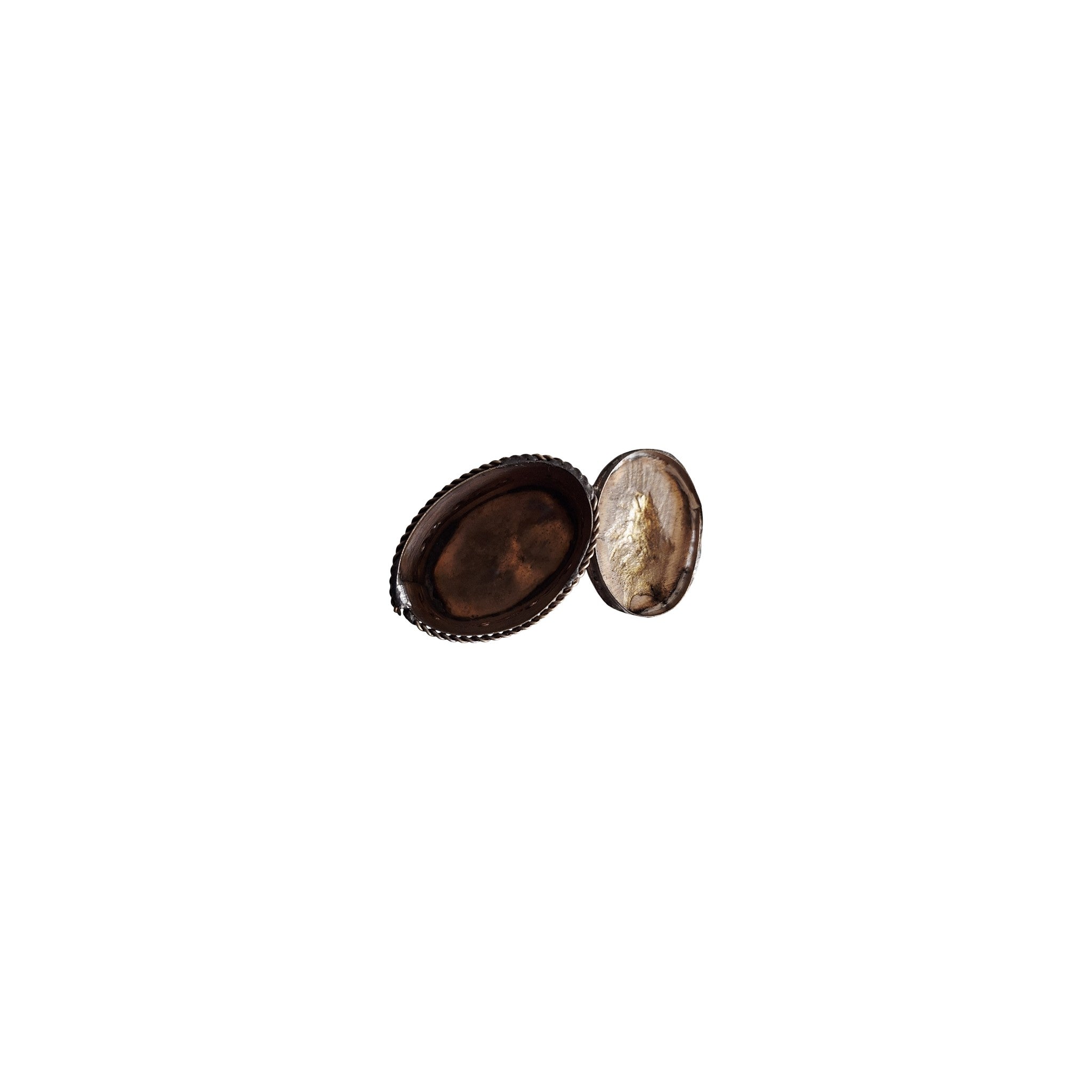 Silver-Plated Pill Box with Embossed Floral Motif – Repoussé Decoration, Antique Patina