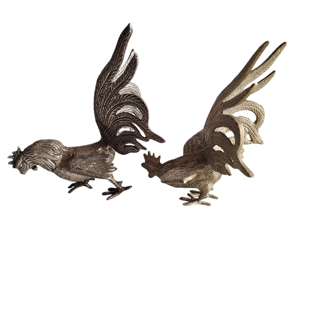 Paar metalen kemphaantjes - vechtende hanen beeldjes Frans decoratief - set van 2