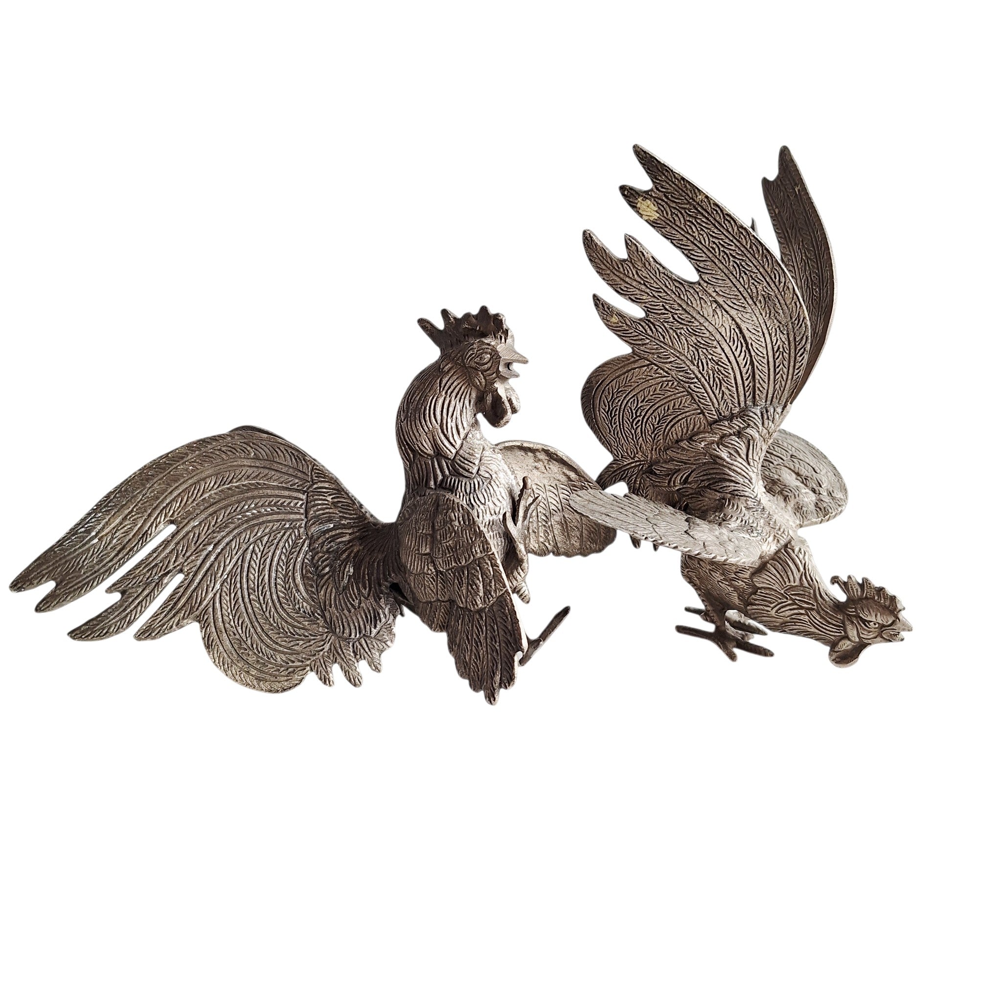 Paar grote metalen kemphaantjes - vechtende hanen beeldjes Frans decoratief - set van 2
