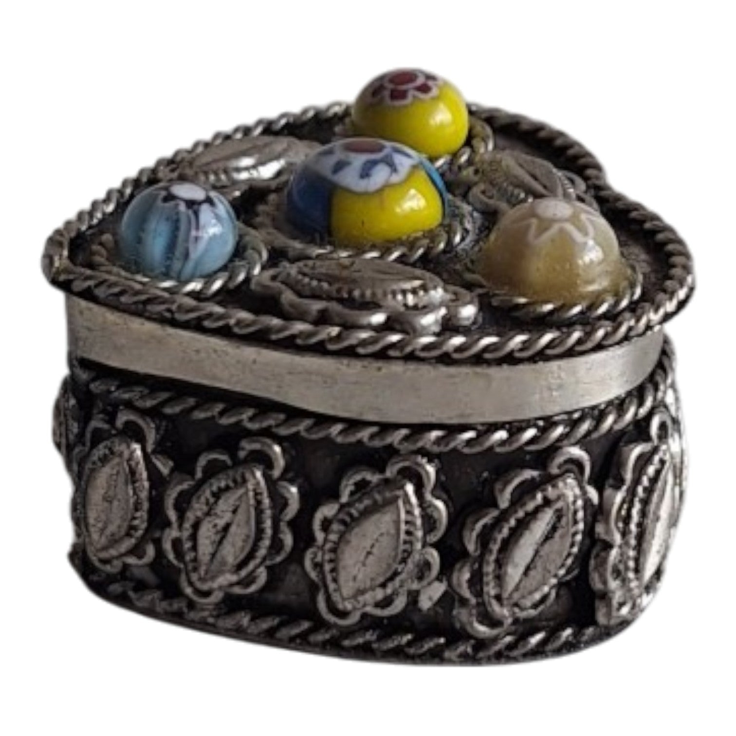 Verzilverd pillen- of ringendoosje - Murano stijl millefiori glaskralen